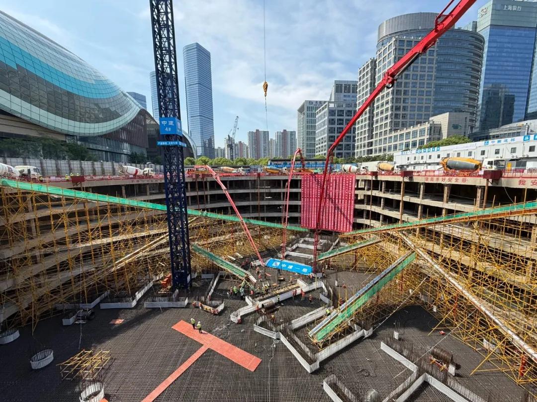 隧道公司南京地勘院参建的中海苏州超塔460米主塔楼底板浇筑完成